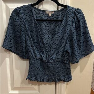 Nine Britton Blue Spotted Blouse Short Sleeve Size Small